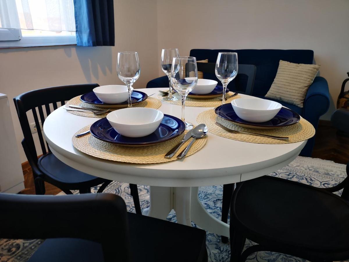 Weisz Apartment-City Center-Free Private Parking,Wifi,Ac Carei Exterior photo