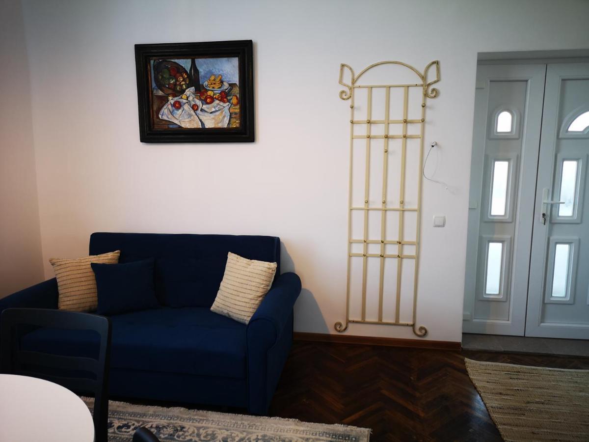 Weisz Apartment-City Center-Free Private Parking,Wifi,Ac Carei Exterior photo
